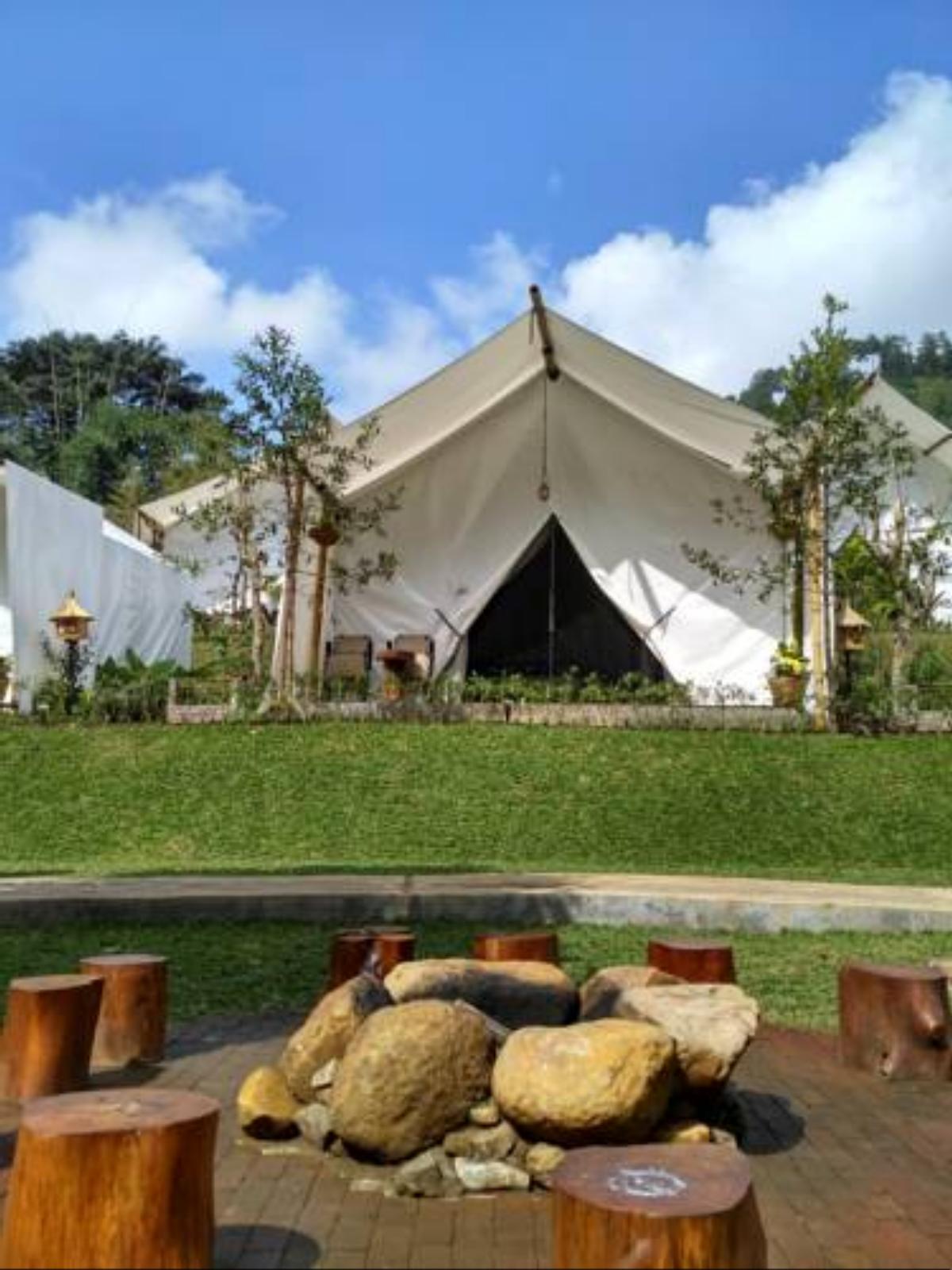 Maribaya Glamping Tent Hotel Lembang Indonesia