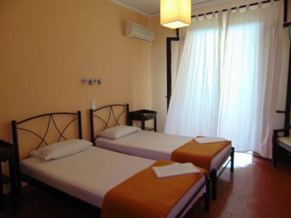 Marina Bay Apartment Hotel Ýpsos Greece