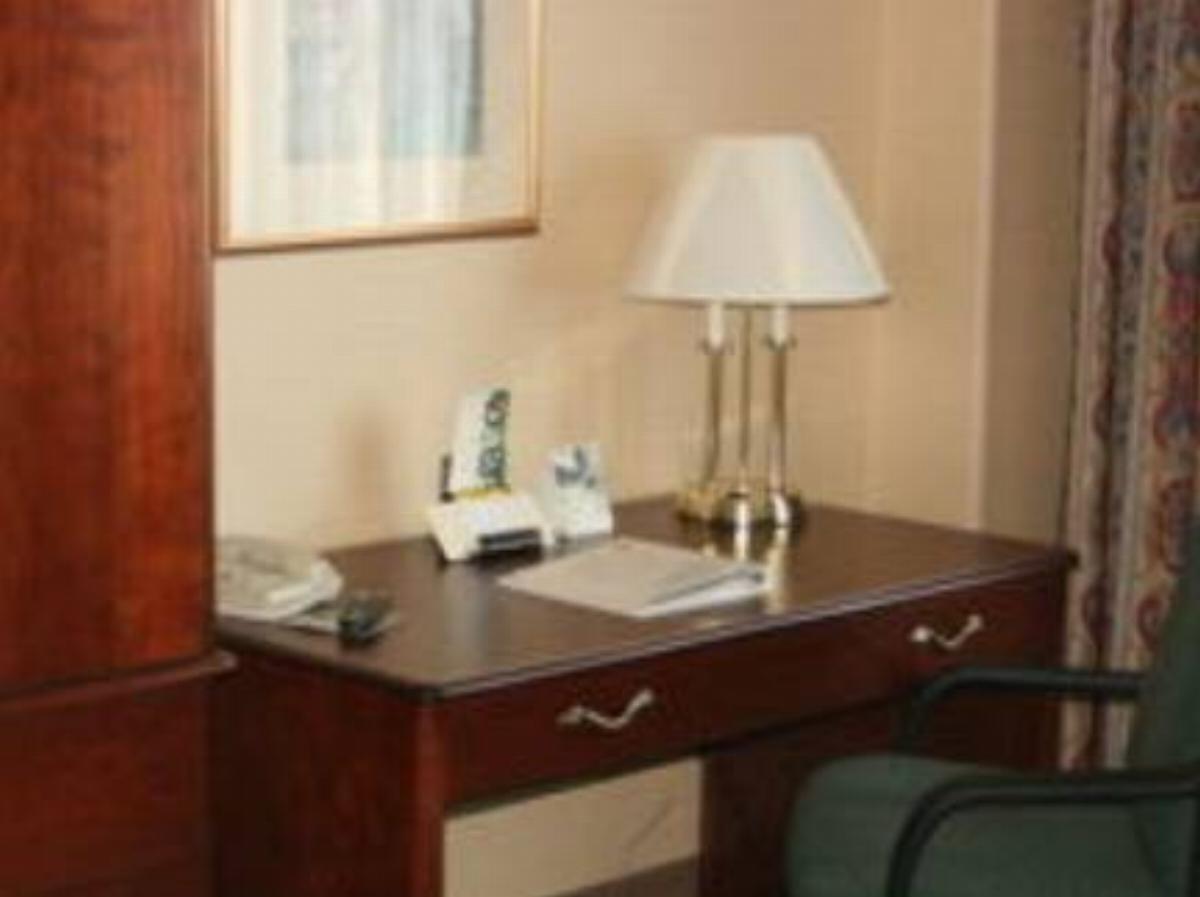 Maron Hotel & Suites Hotel Danbury USA