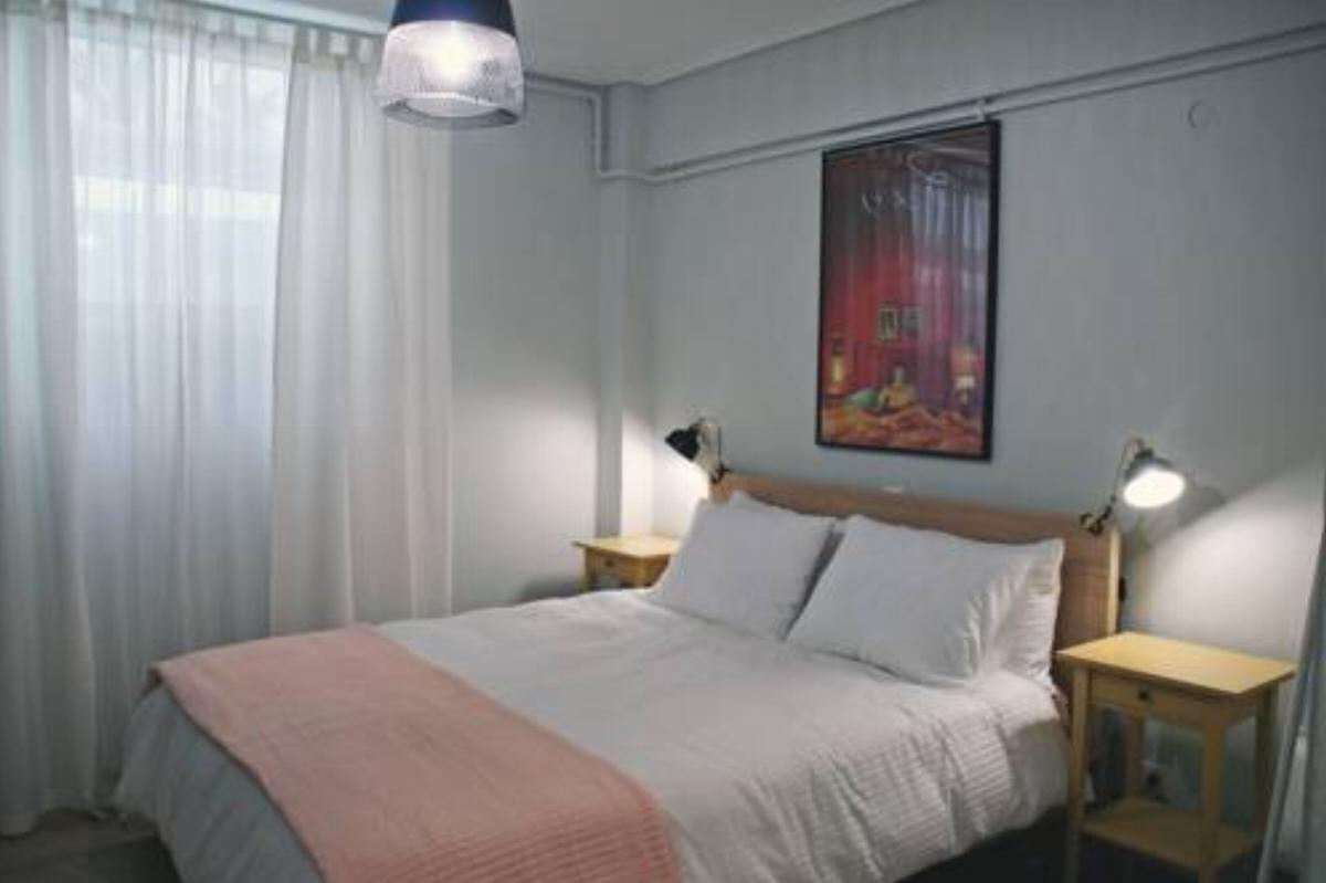 Mets convenient flat Hotel Athens Greece