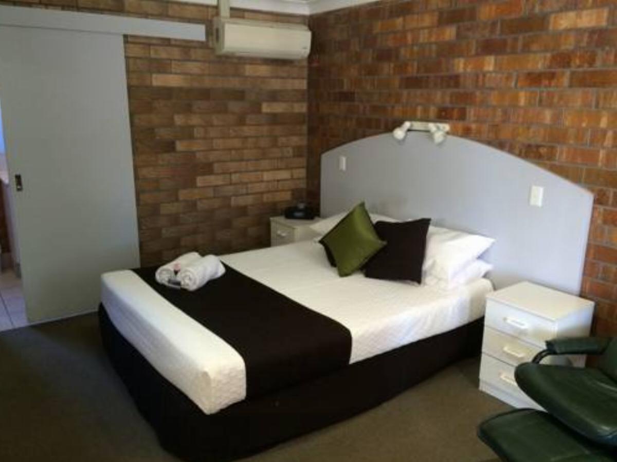 Miles Outback Motel Hotel Miles Australia