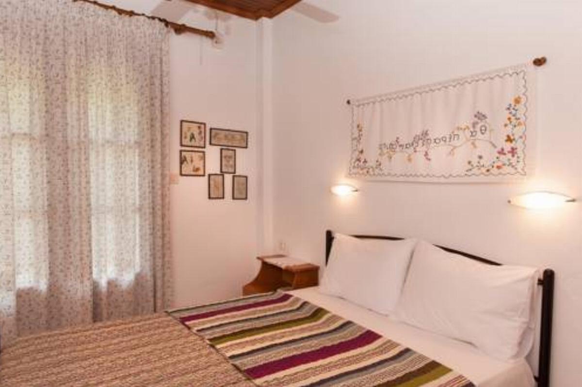 Mirsini Apartments Hotel Kariotes Greece