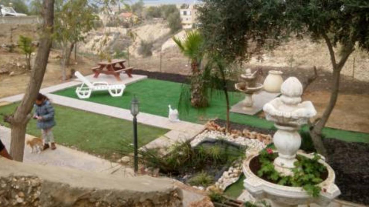 Mivtsa Lot 39 Apartments Hotel Arad Israel