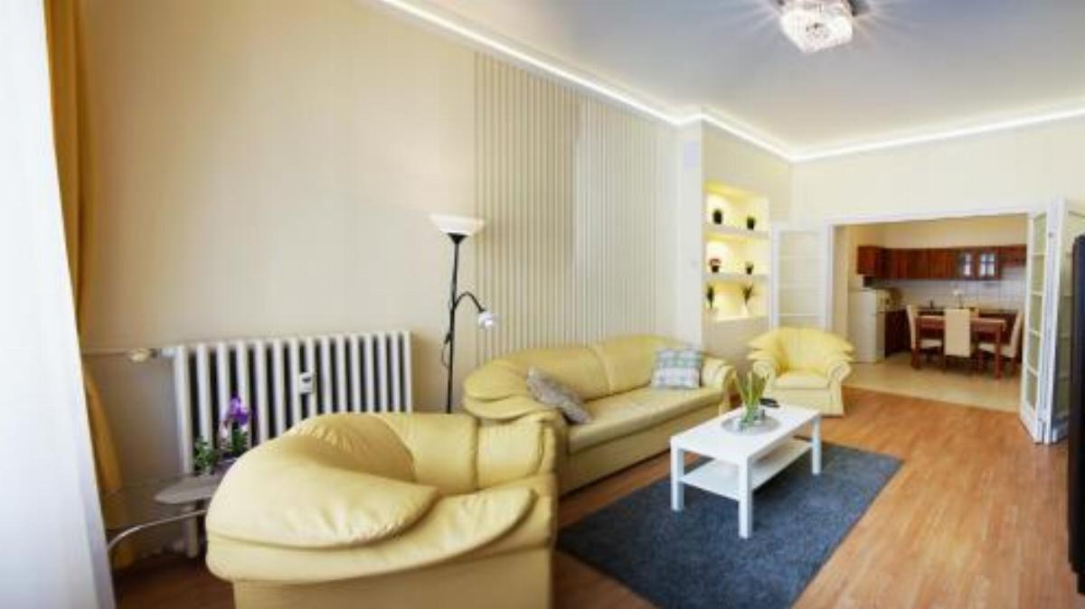 Modern Apartment Literally In The Downtown Hotel Budapest Hungary