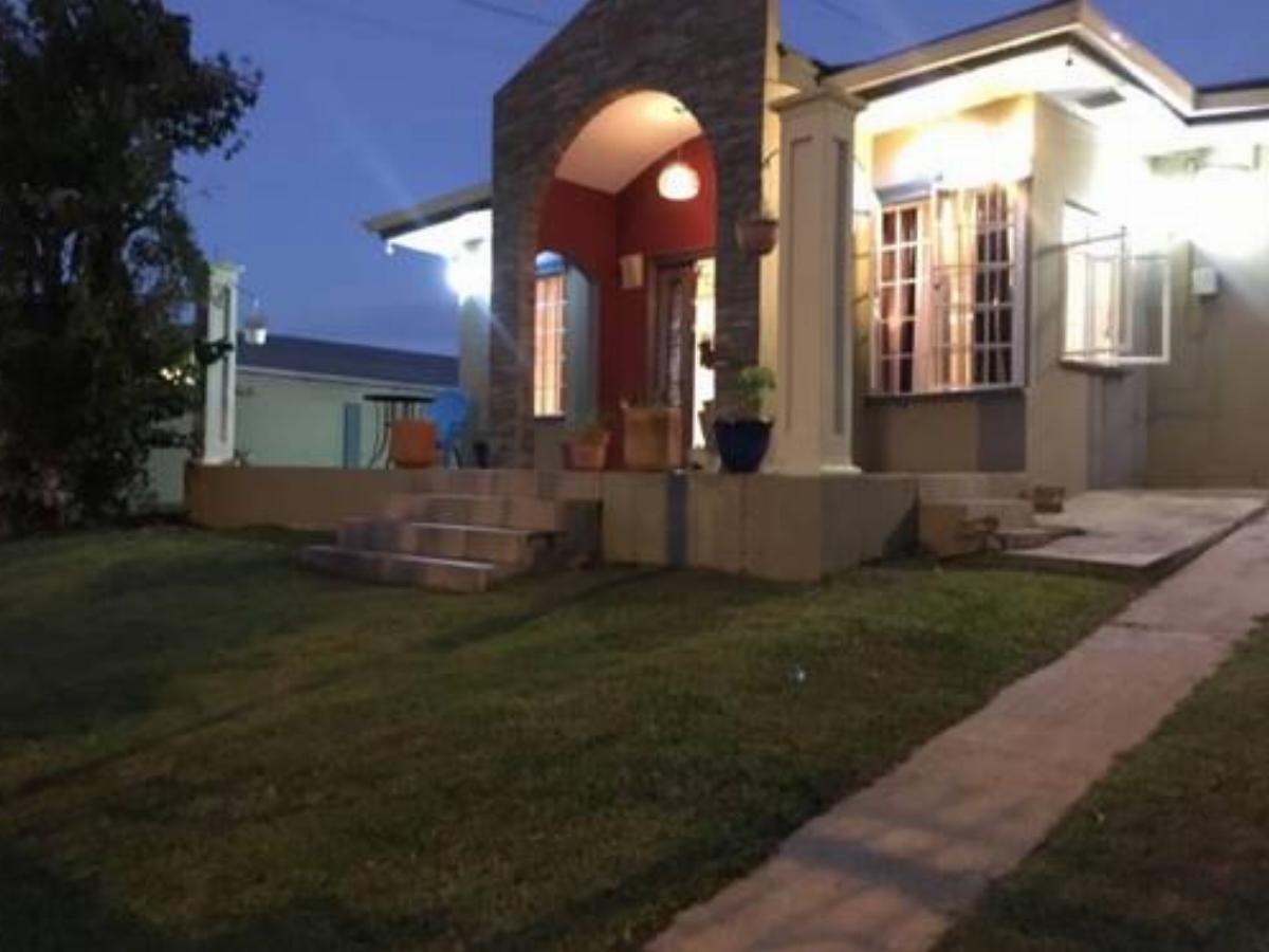 Modern Charming Home @ Golden View Hotel El Dorado Trinidad and Tobago