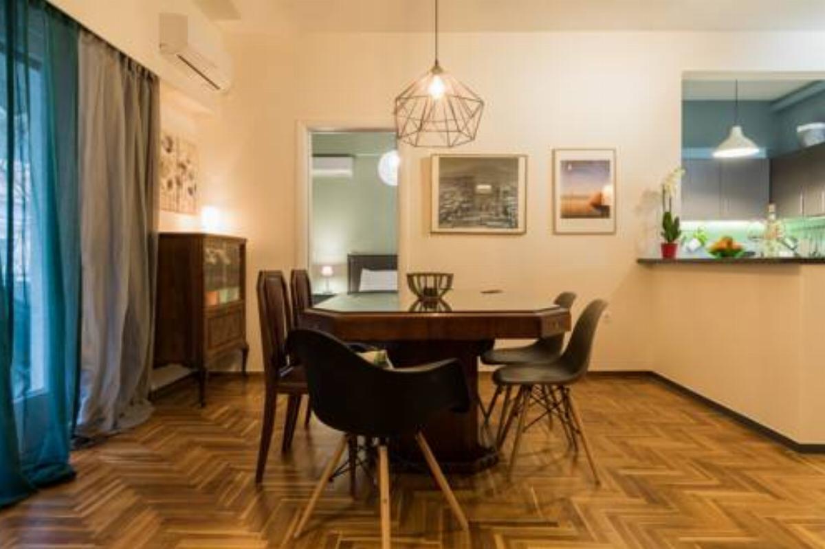 Modern-Vintage apartment by Acropolis museum Hotel Athens Greece