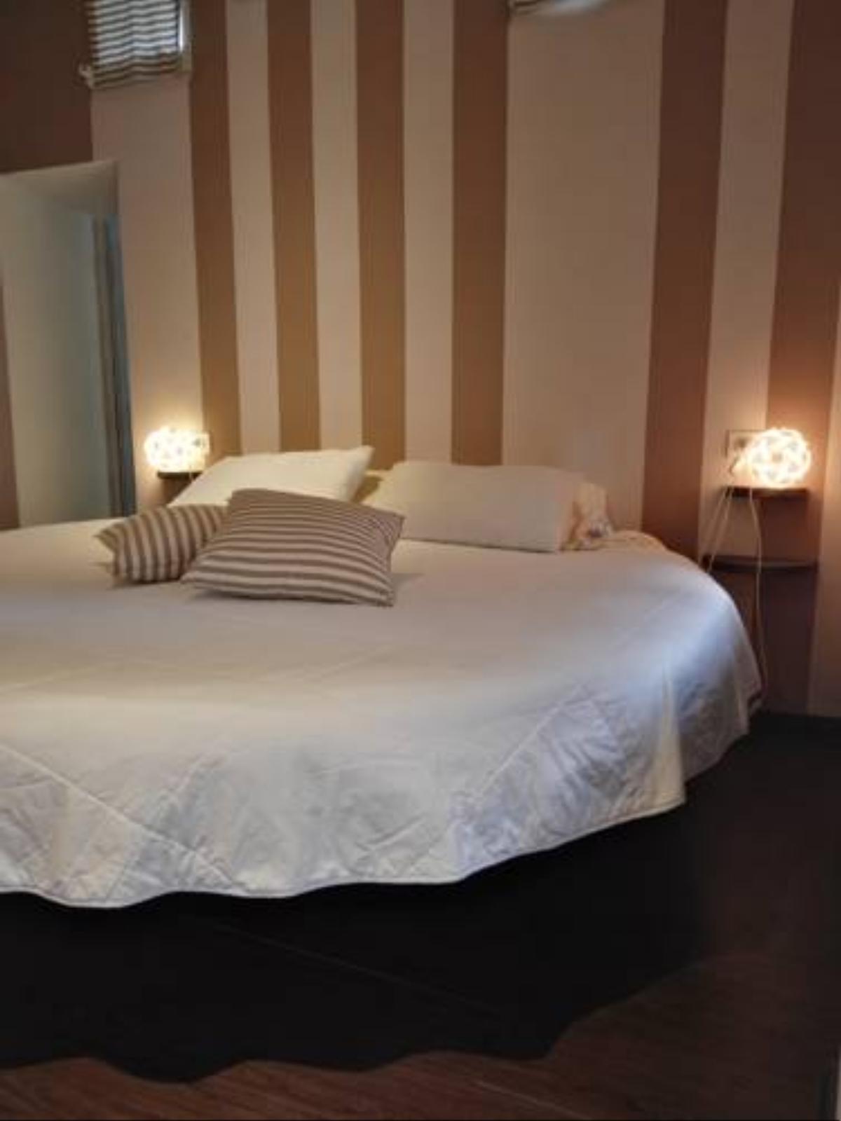 Nandone Room Hotel Cerliano Italy