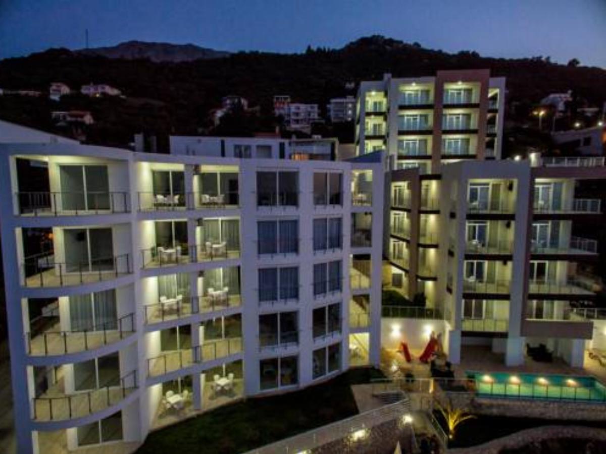 Nautilus Apartments Hotel Dobra Voda Montenegro