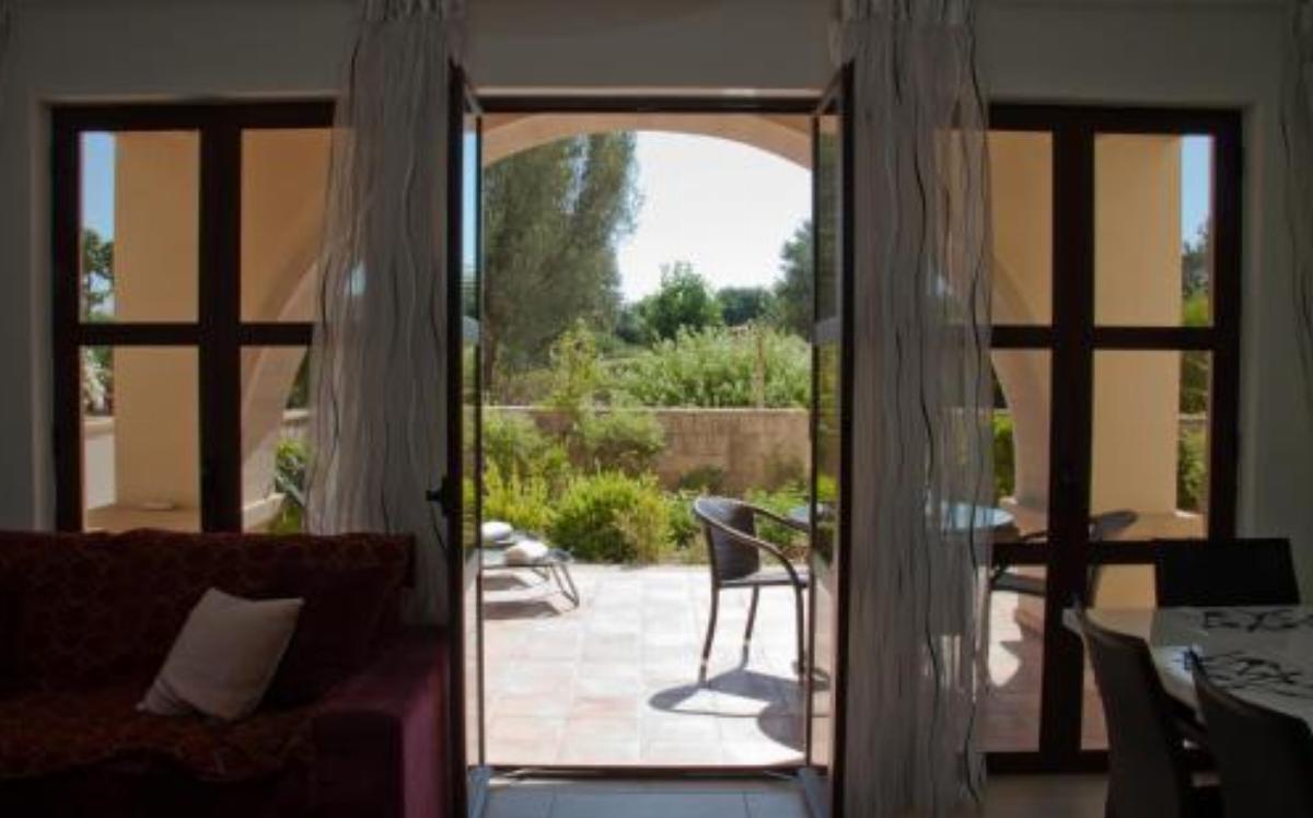 Nesting Solution - Apartments and Villa Hotel Kouklia Cyprus