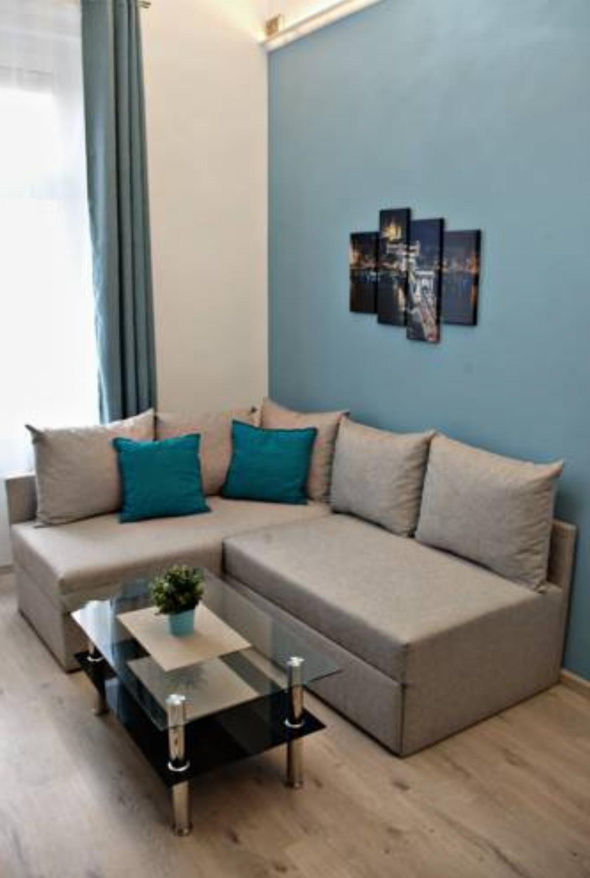New-renovated 3BR flat, 2,5 bathrooms at city park Hotel Budapest Hungary