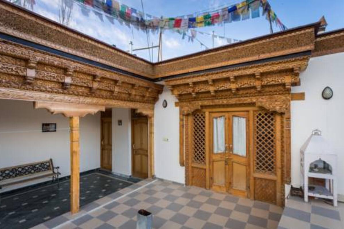 New Royal Guest House Hotel Leh India
