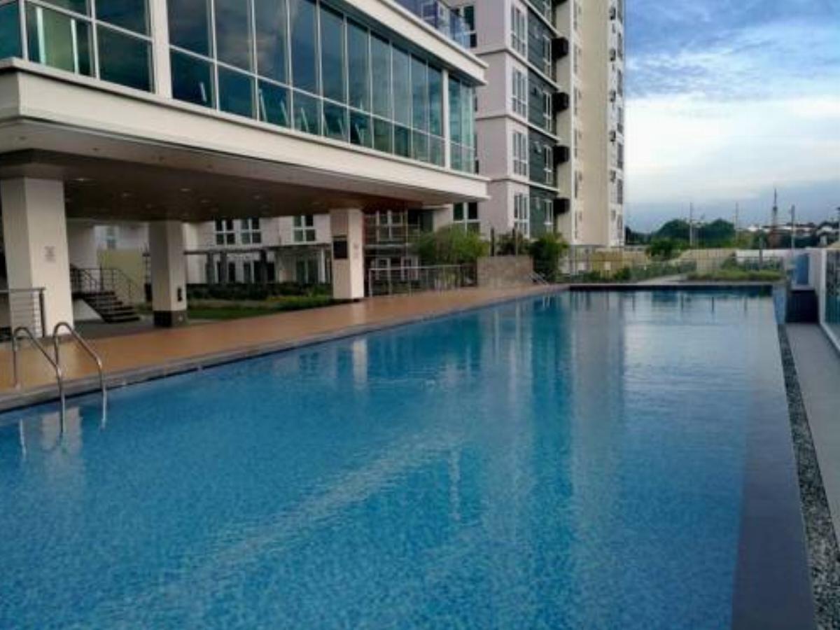 Newly Built Condo: Steps from Abreeza Mall Hotel Davao City Philippines