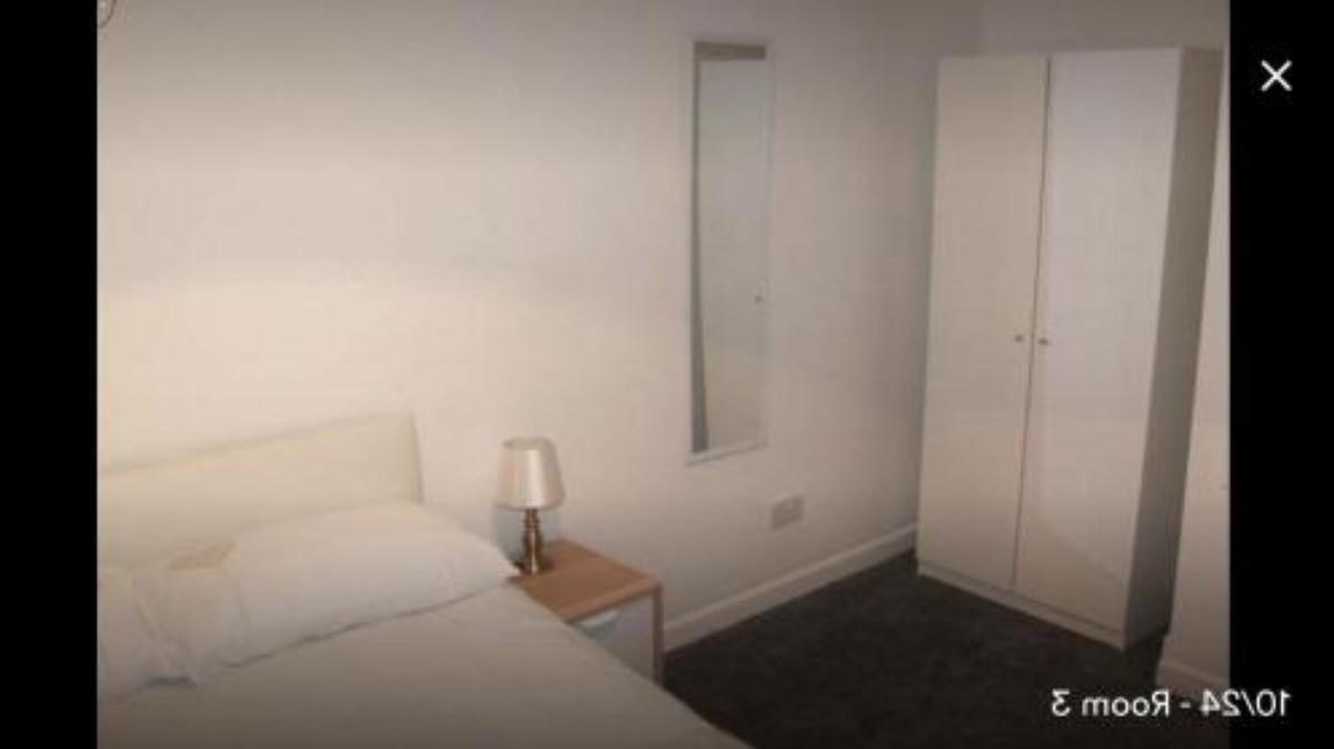 Newly-Decorated house near town-centre Quite area. Hotel Bury United Kingdom