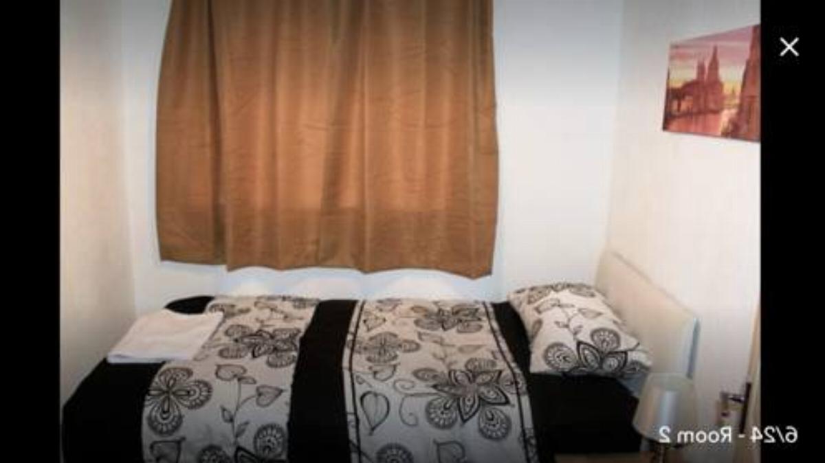 Newly-Decorated house near town-centre Quite area. Hotel Bury United Kingdom