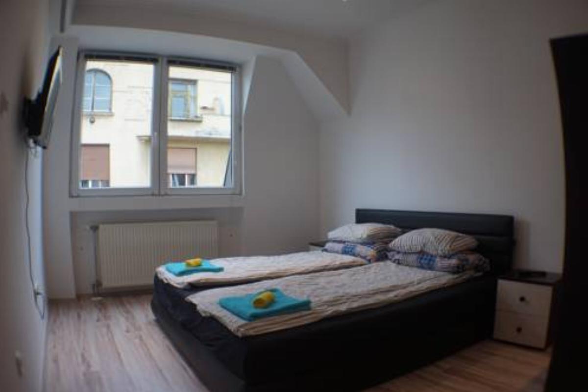 Nexus apartments WiFi & AC for up to 22 Hotel Budapest Hungary