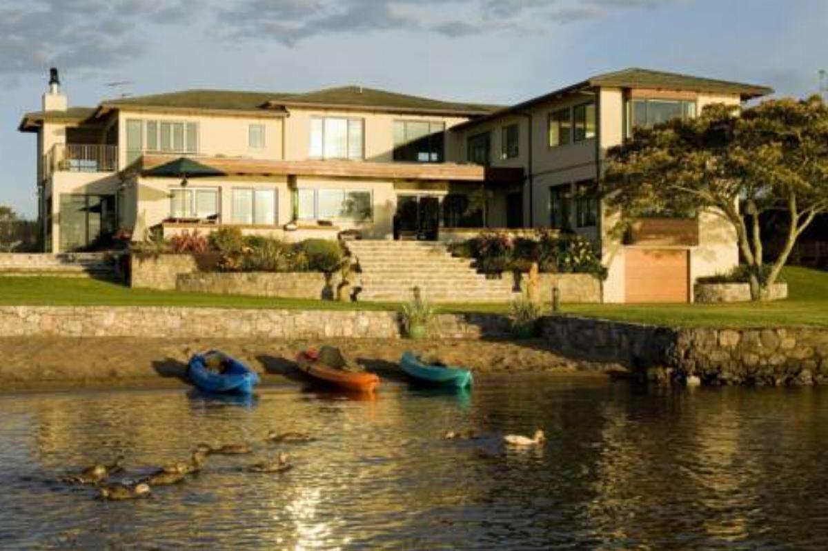 Nicara Lakeside Lodge Hotel Ngongotaha New Zealand