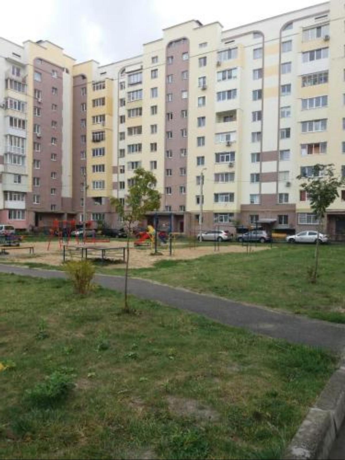 Nice apartment near metro Victory Hotel Chaykovka Ukraine