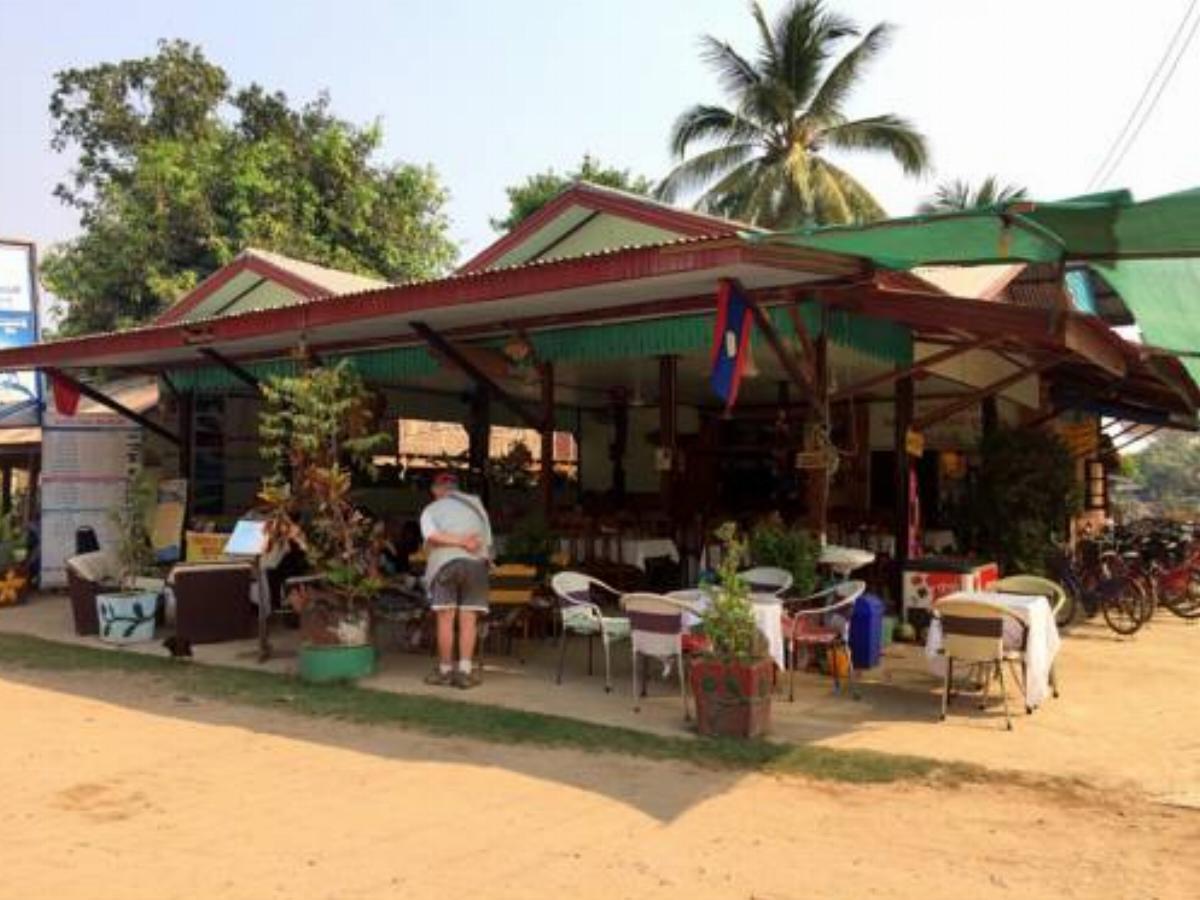 Nongsak Guesthouse Hotel Ban Khon Laos