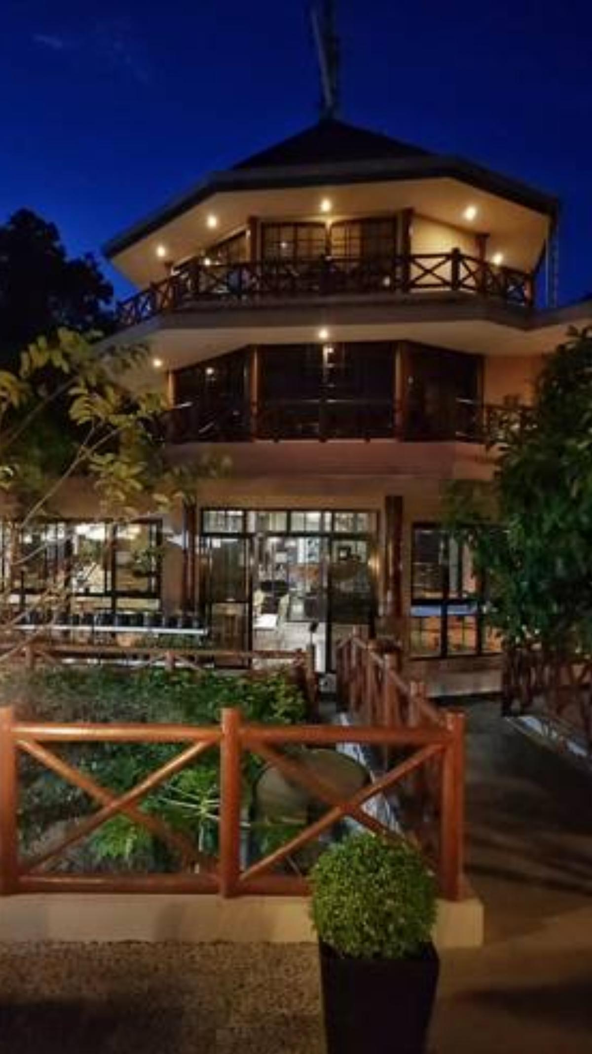 Noni's Resort Hotel Batangas City Philippines