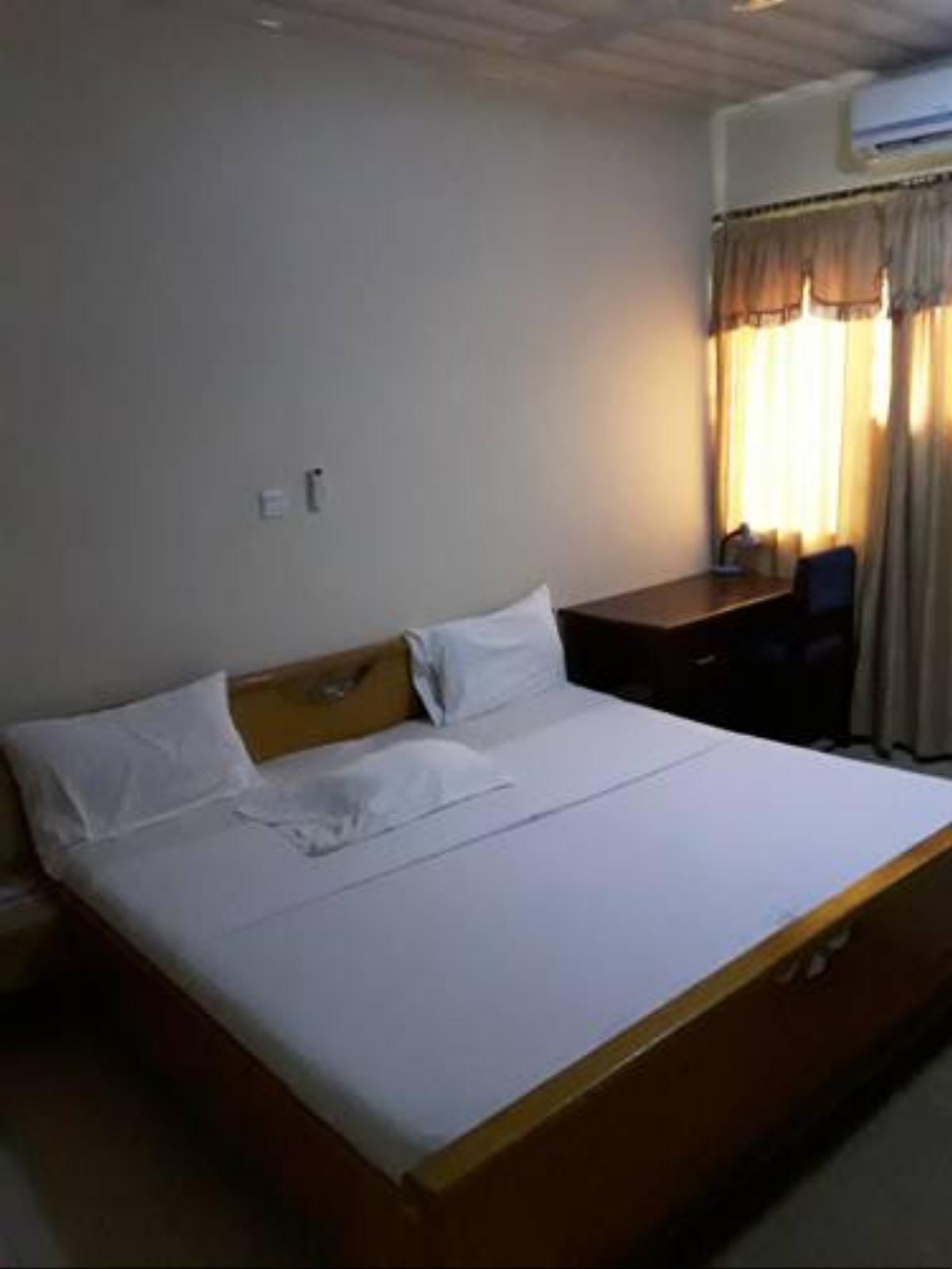 Oak Guest House Hotel Koforidua Ghana