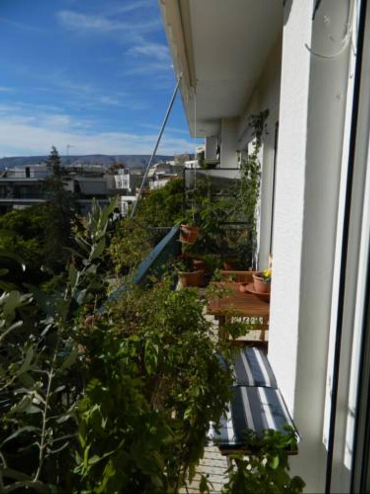 On Foot to Acropolis Cozy Apartment Hotel Athens Greece