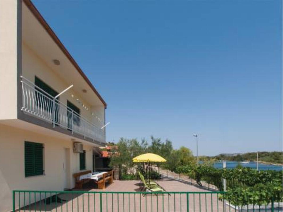 One-Bedroom Apartment in Bilice Hotel Bilice Croatia