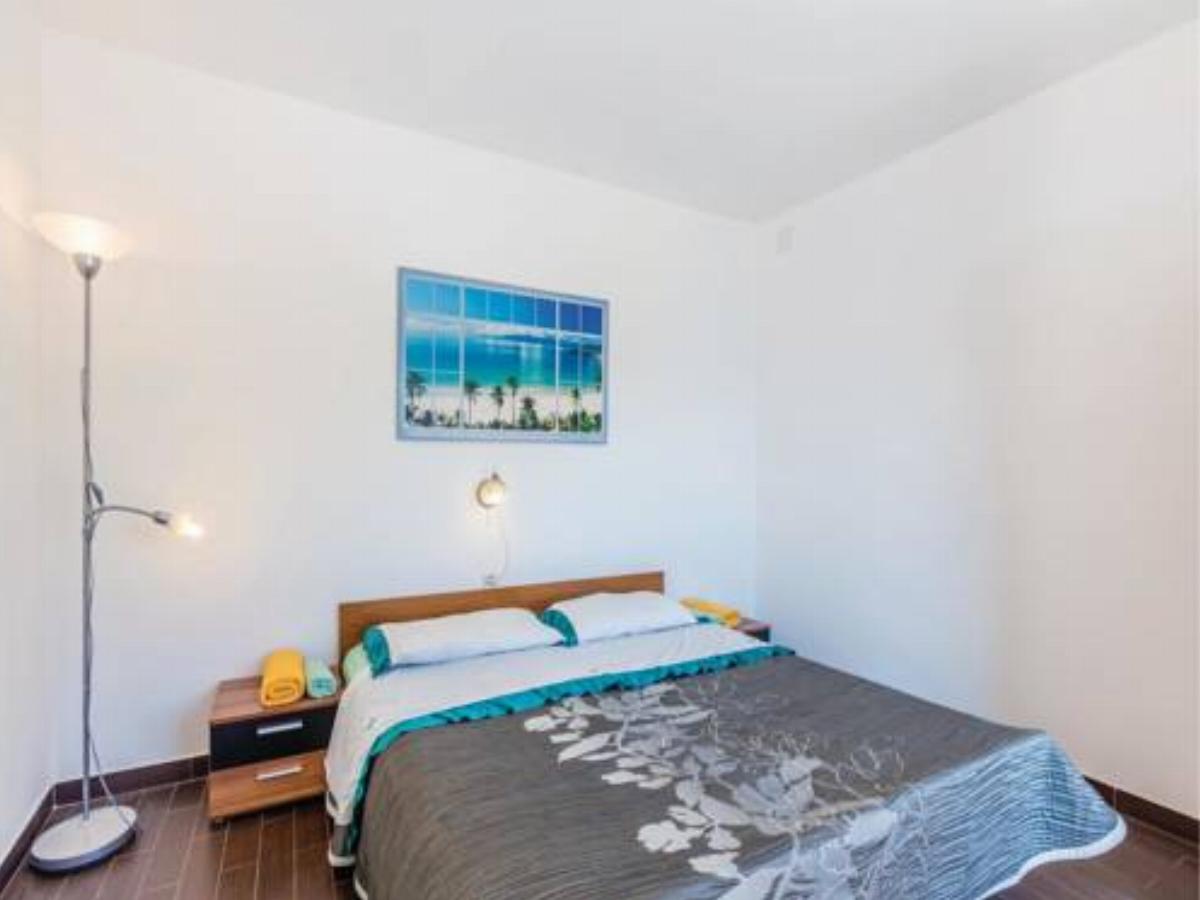 One-Bedroom Apartment in Cesarica Hotel Cesarica Croatia