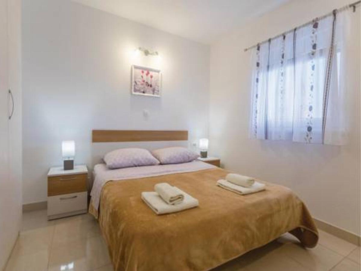 One-Bedroom Apartment in Komarna Hotel Komarna Croatia
