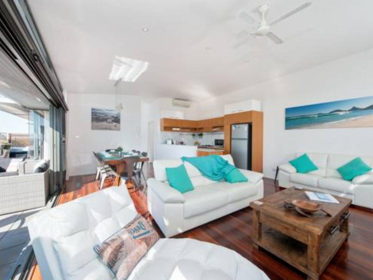 One Mile Cl, Townhouse 22, 26, The Deckhouse Hotel Anna Bay Australia