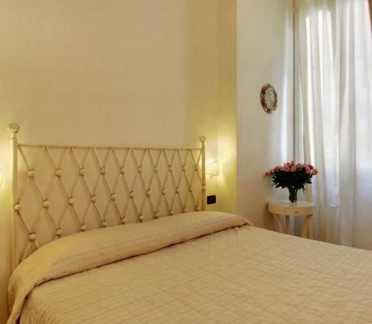 Orlando Palace Apartments Hotel Florence Italy