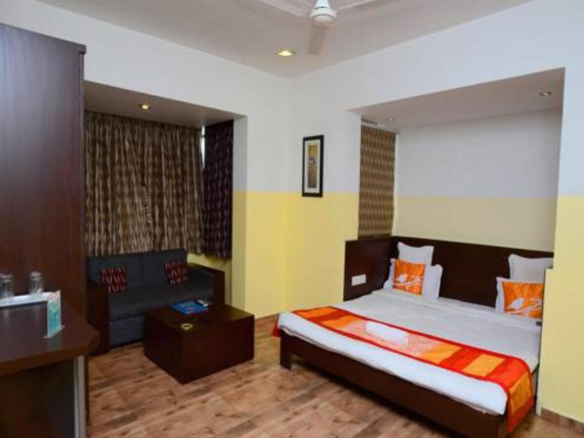 OYO 1030 Hotel Palm View Residency Hotel Vadodara India