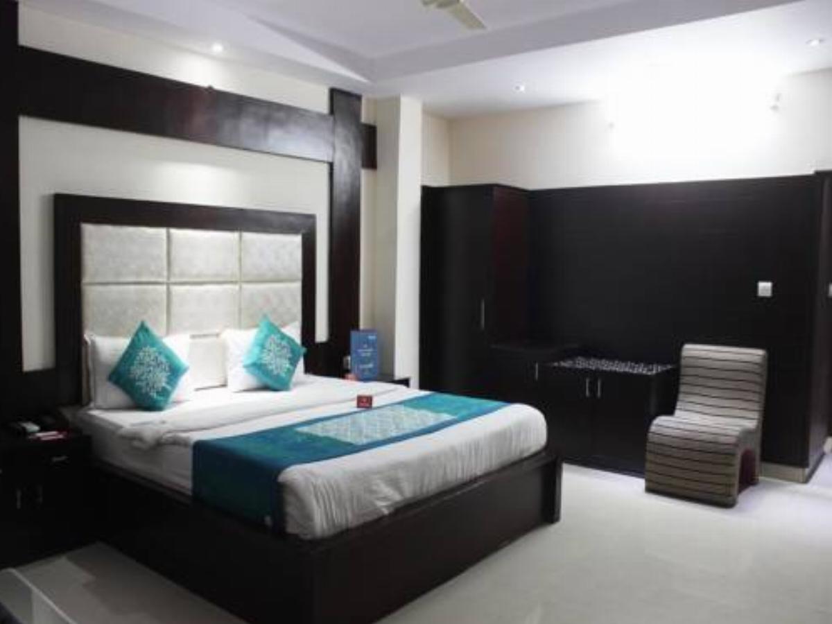 OYO 2805 Hotel Jasmine Hotel Bahādrābād India
