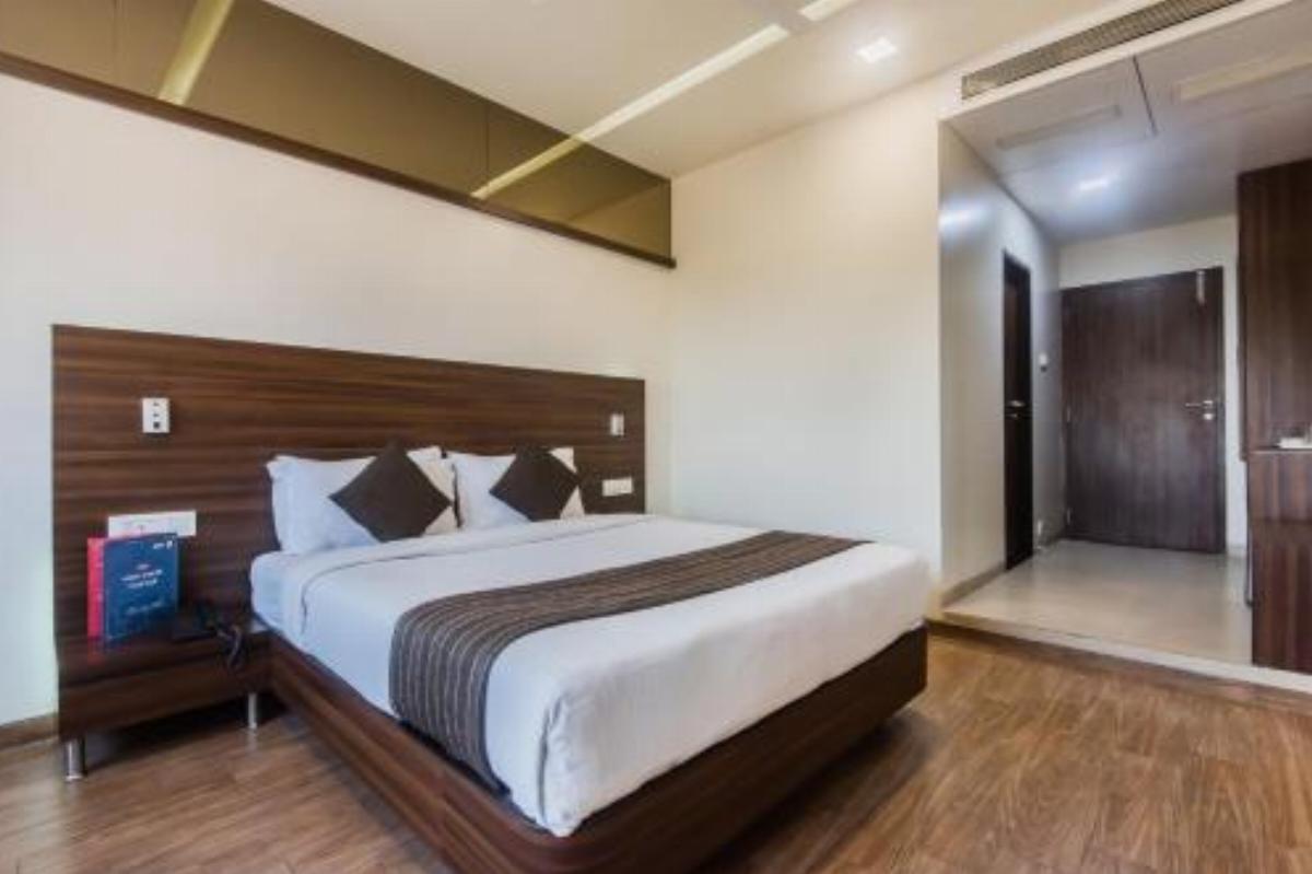 OYO 7136 Solitaire Residency Hotel Bhiwandi India