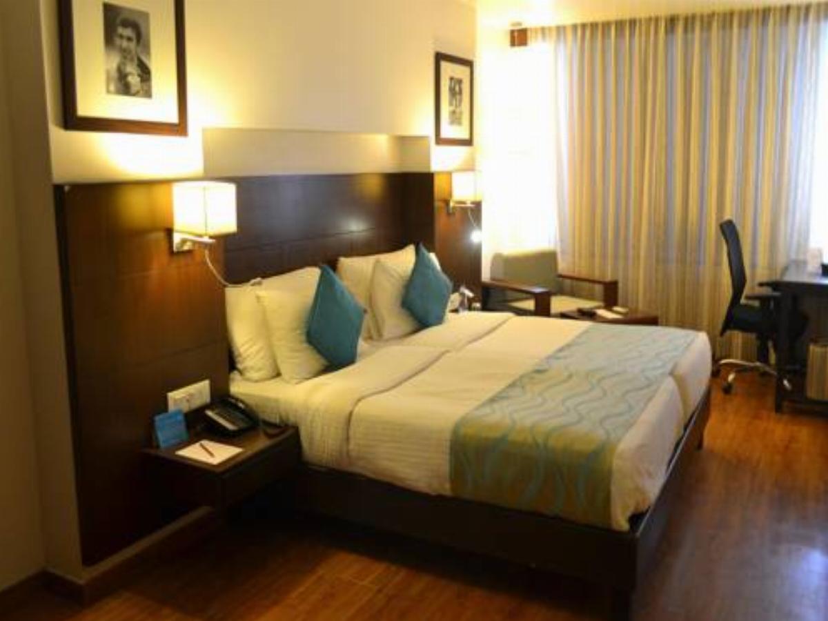 OYO Premium Jetalpur Road Hotel Vadodara India