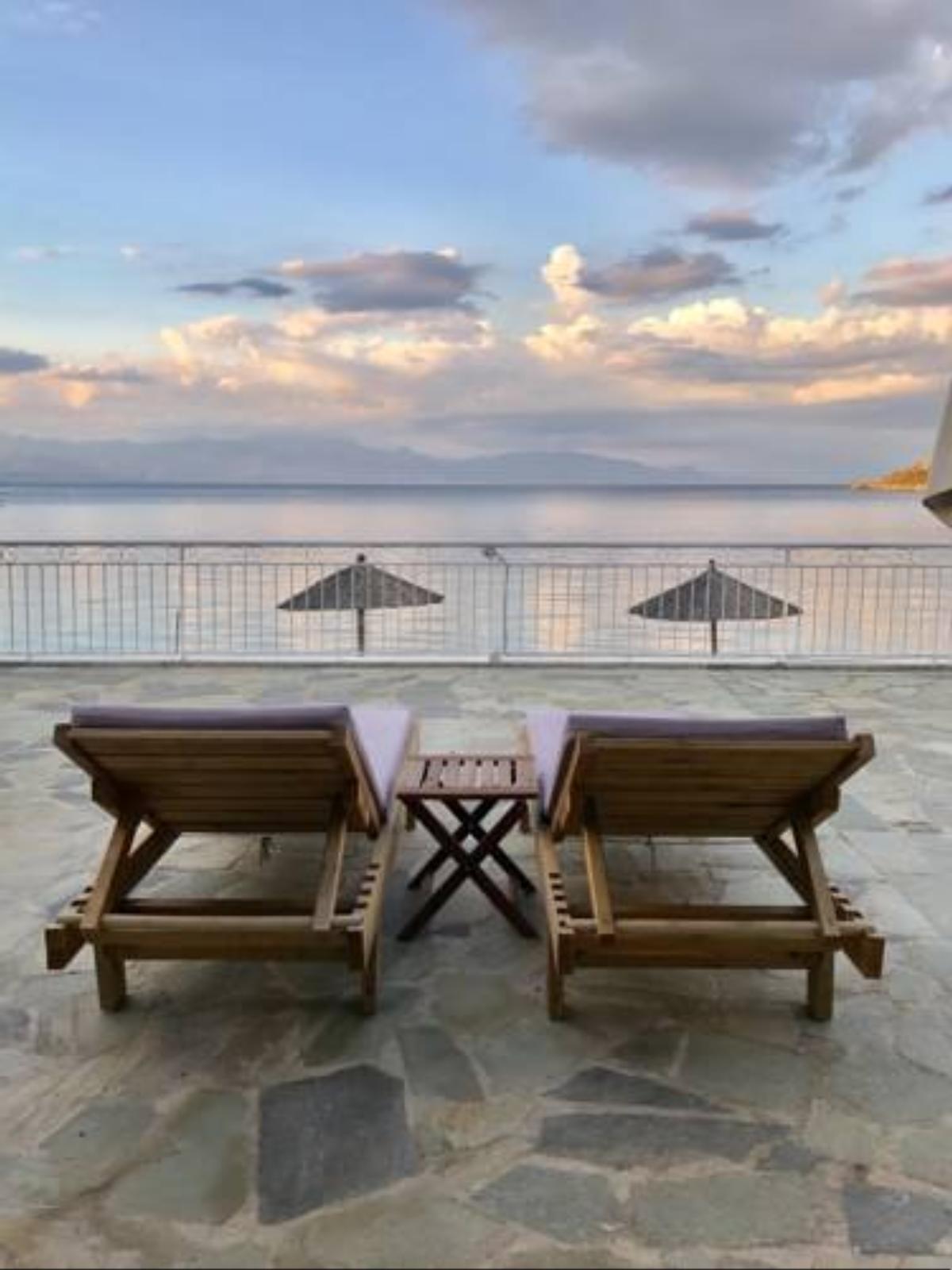Paradisos Hotel Áyioi Pándes Greece
