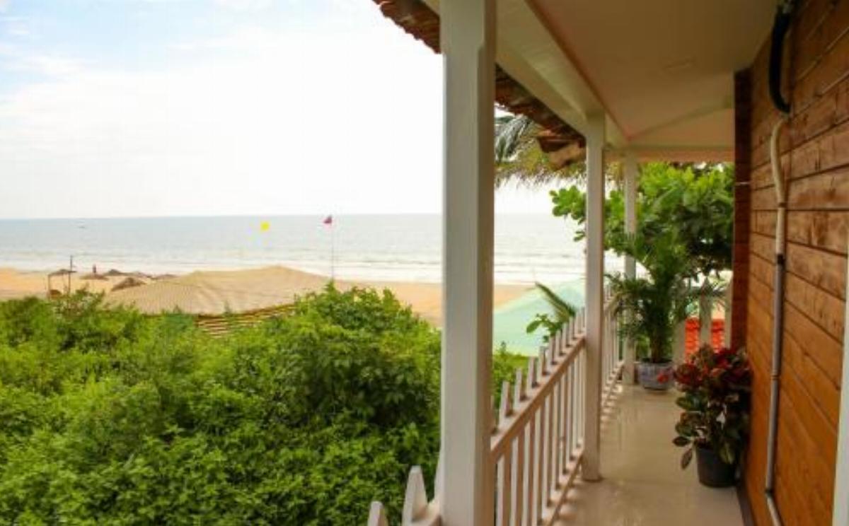 Pele's Windsong Wood Cottage on the beach Hotel Benaulim India