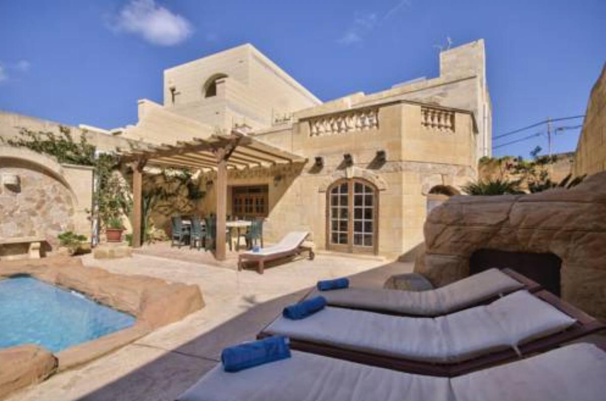 Penmon Farmhouse Hotel Għarb Malta