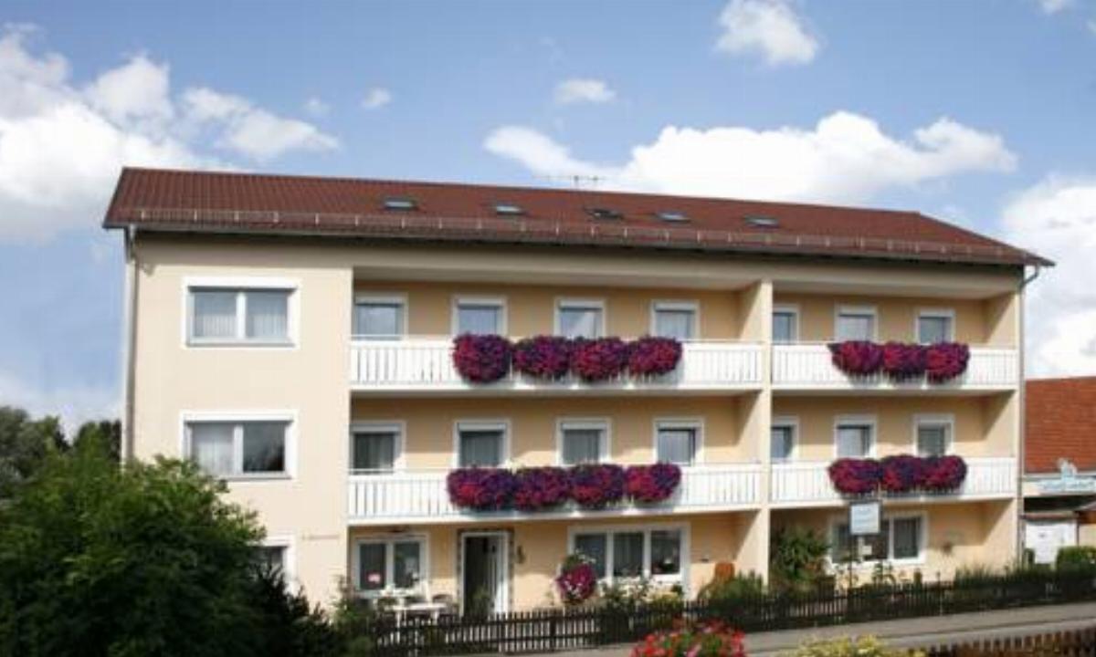 Pension Eichschmid / Röll´n Biergarten Hotel Bad Gögging Germany