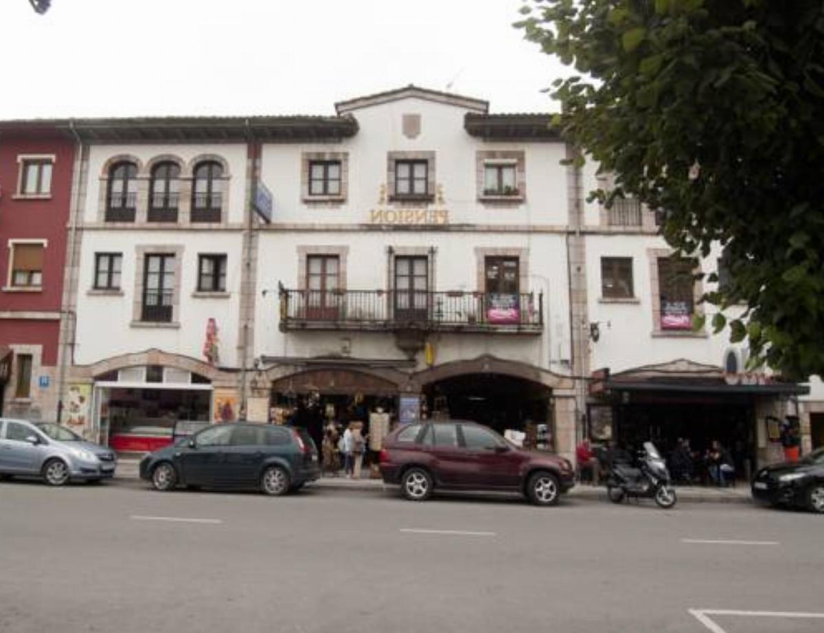 Pensión Plaza del Ayuntamiento Hotel Cangas de Onís Spain