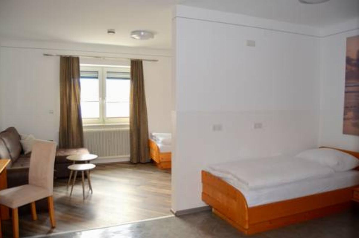Pension zum Strell Hotel Hollabrunn Austria