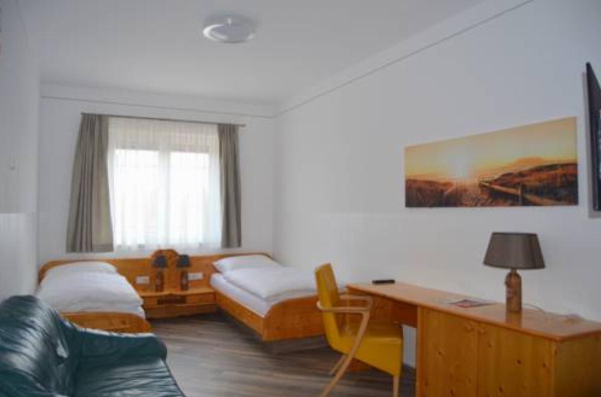 Pension zum Strell Hotel Hollabrunn Austria