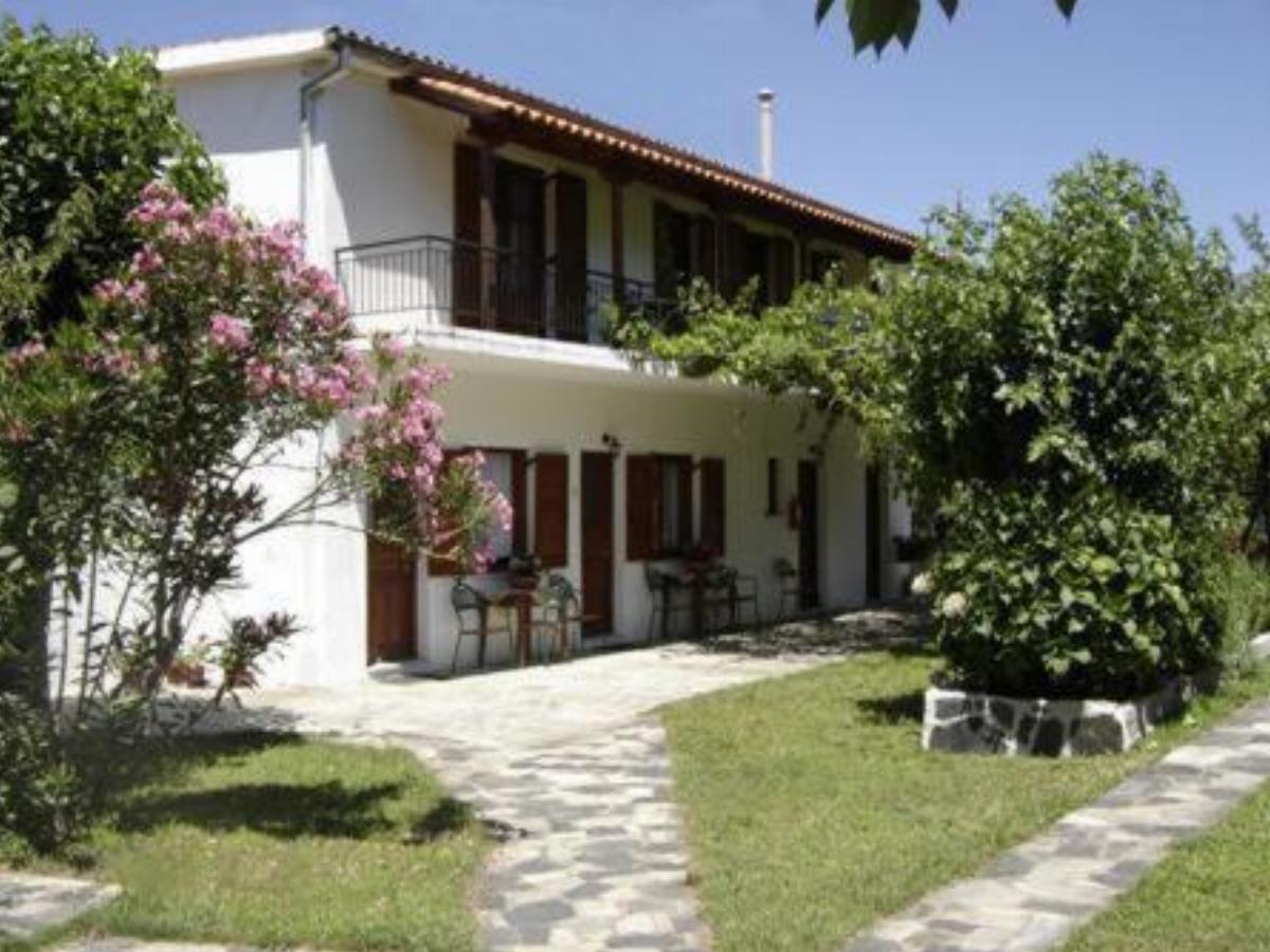 Petrouda's Apartments Hotel Kariotes Greece