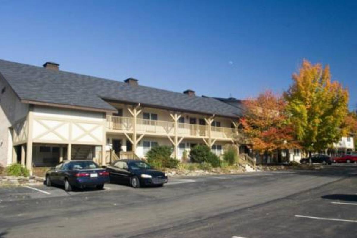Pine Barn Inn Hotel Danville USA