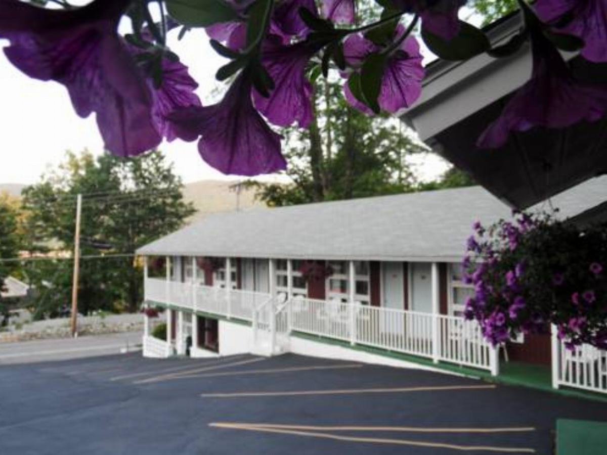 Pinebrook Motel Hotel Lake George USA