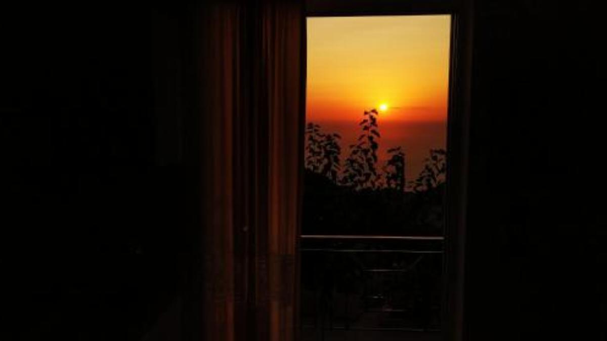 Plagia's Sunset Apartments Hotel Exanthia Greece