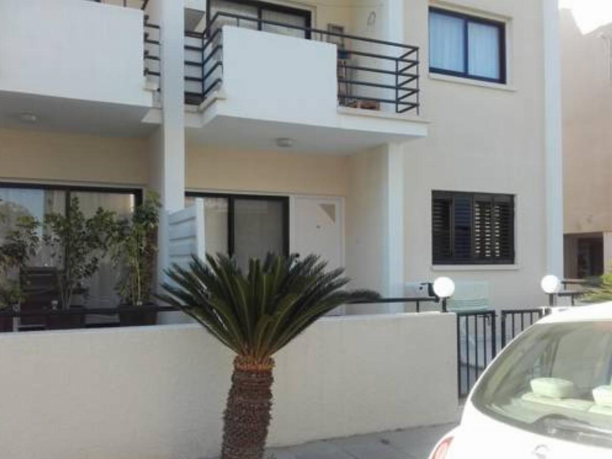 Property Direct Apartment Elena Hotel Larnaka Cyprus