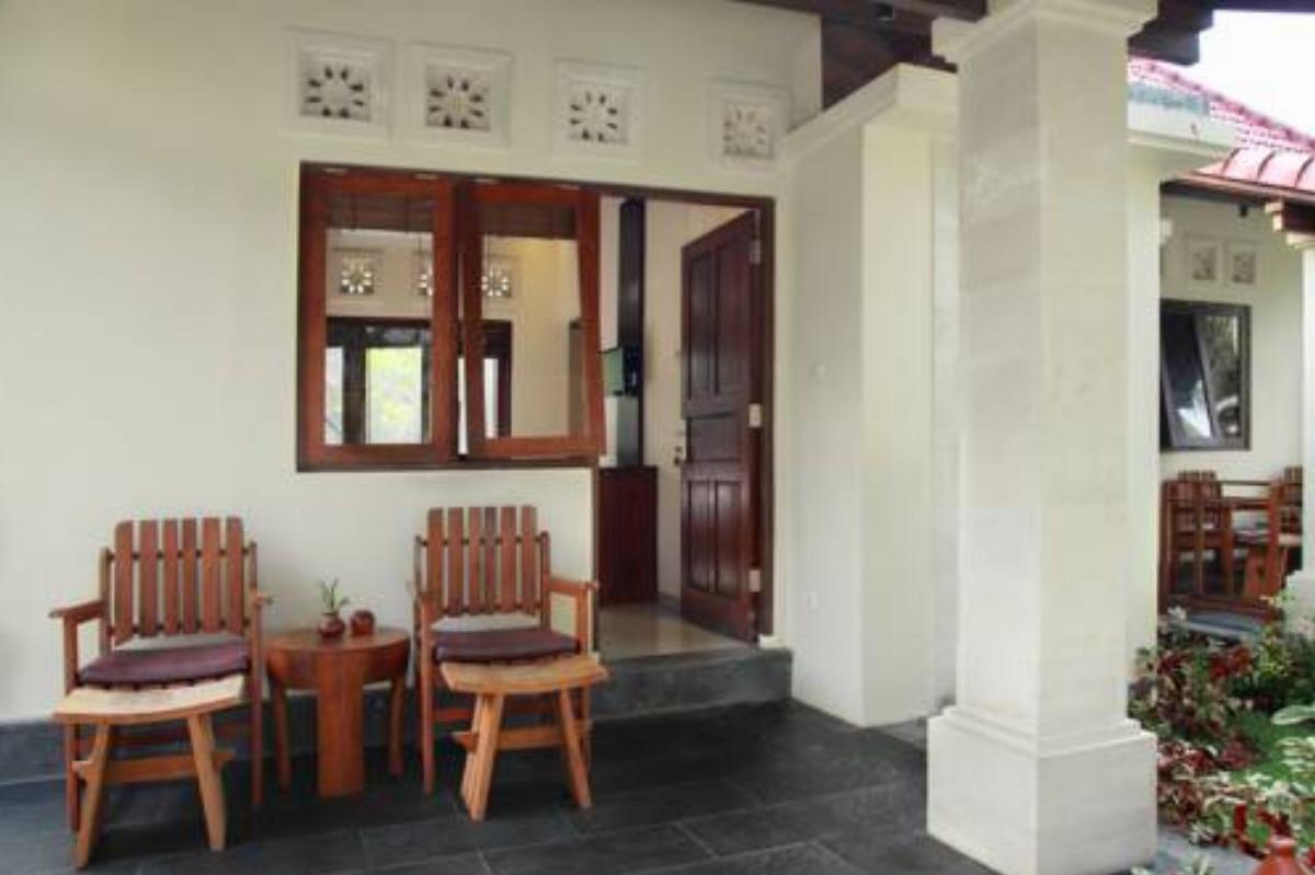Puri Rinjani Bungalows Hotel Kuta Lombok Indonesia
