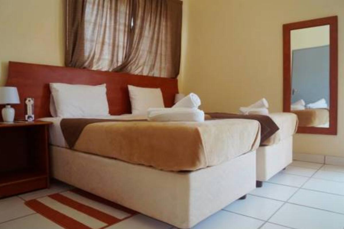 Qhwigaba Guest Lodge Hotel Maun Botswana