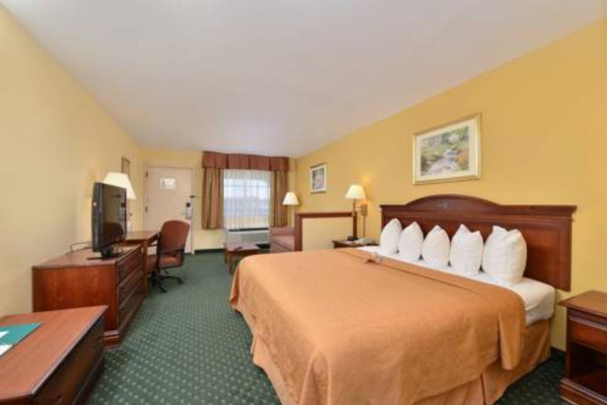 Quality Inn & Suites Southwest Hotel Jackson USA