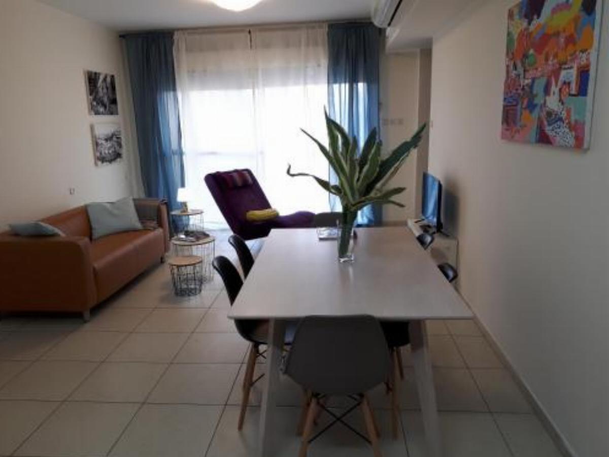 Raanana: Appartement tout confort avec terrasse Hotel HAdar Ramatayim Israel